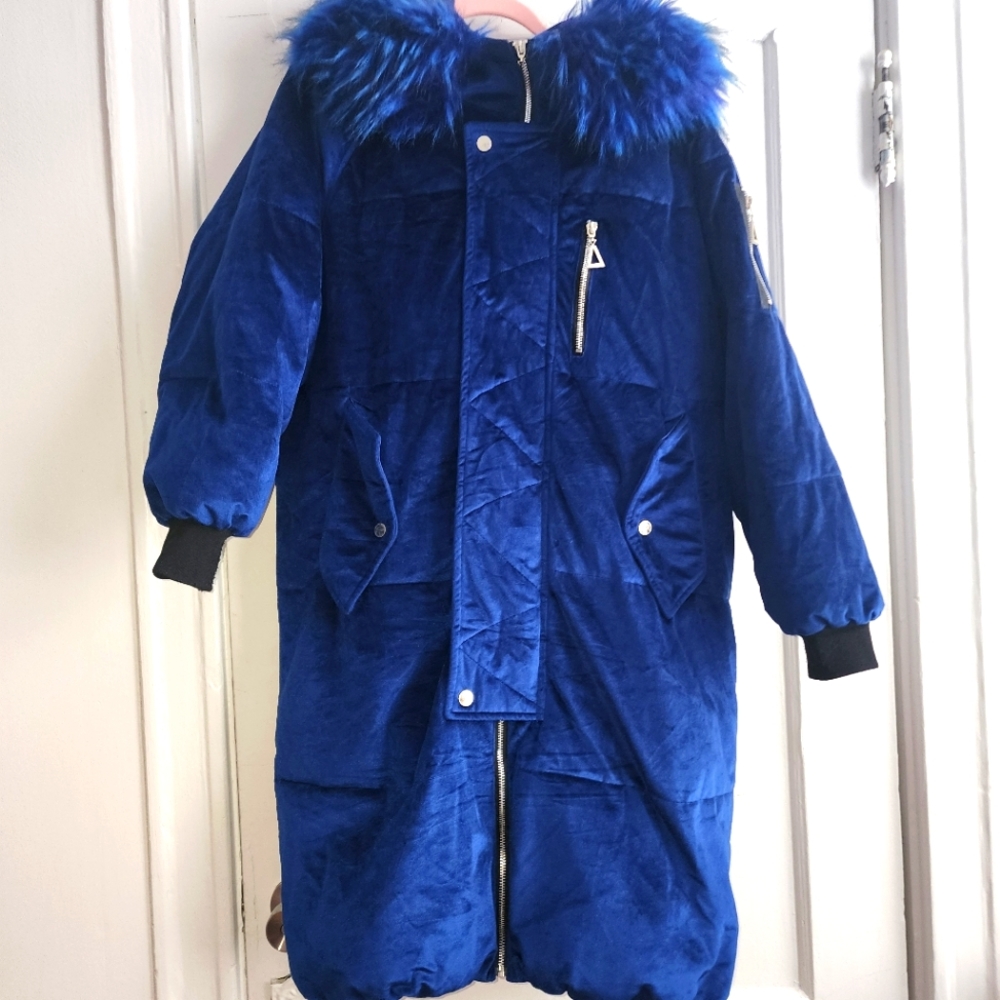 Winter coat Electric blue velur Size L